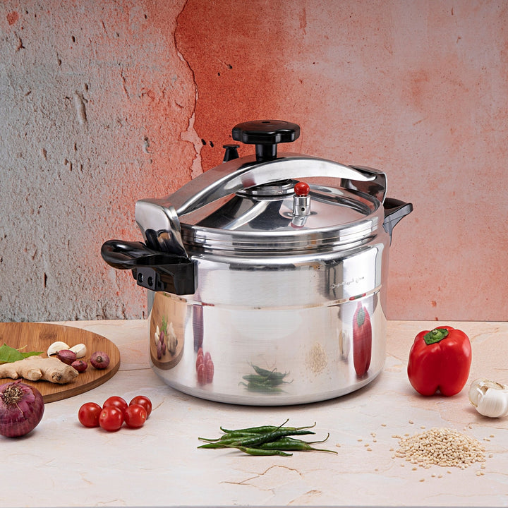 11Litre Aluminium Pressure Cooker - Lightweight & Durable - Souk Al RasPressure Cookers & Canners