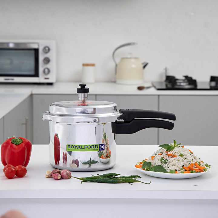 3L Aluminium Induction Base Pressure Cooker - Lightweight & Durable Cooker With Lid - Souk Al RasPressure Cookers & Canners