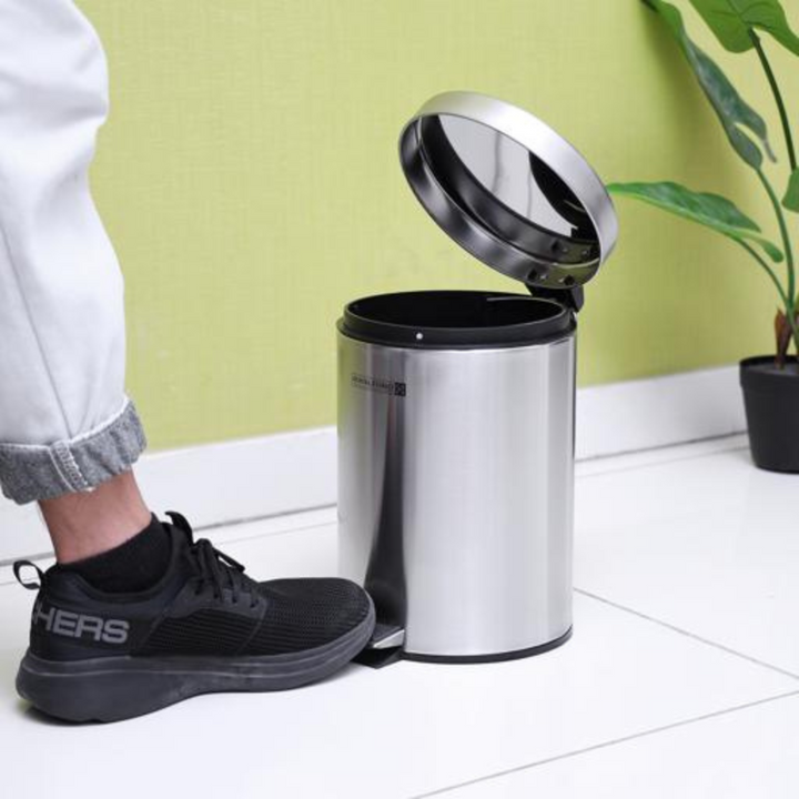 Stainless Steel Kitchen Pedal Trash Bin 5L