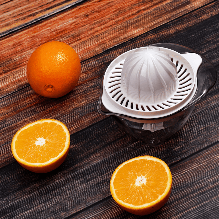 Citrus Manual Juicer - Healthy & Easy to Use - Clean Citrus Juicer 625ML - Souk Al RasKitchen Accessories