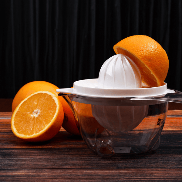 Citrus Manual Juicer - Healthy & Easy to Use - Clean Citrus Juicer 625ML - Souk Al RasKitchen Accessories