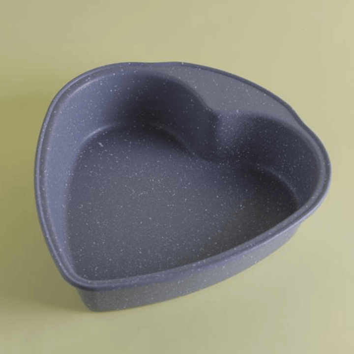 Heart Shape Cake Baking Tin - Non - Stick - Souk Al RasBakeware