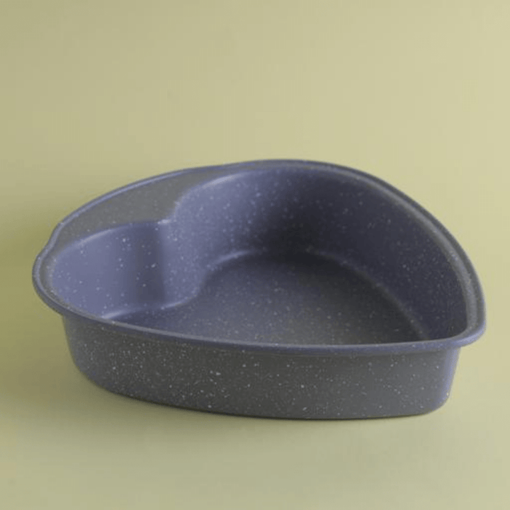 Heart Shape Cake Baking Tin - Non - Stick - Souk Al RasBakeware