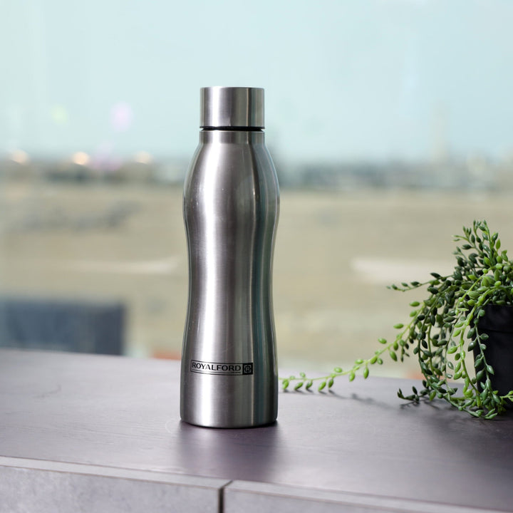 Stainless Steel Sports Bottle - Silver 750ml - Souk Al RasDrinkware