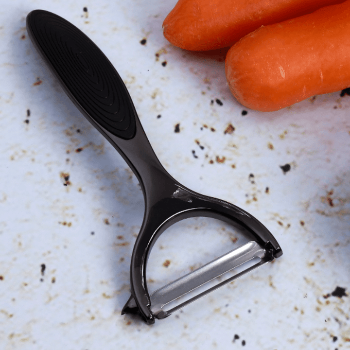 Y - Peeler - Black - High - Quality Vegetable Peeler - Souk Al RasKitchen Accessories