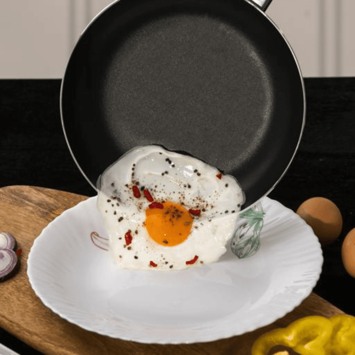 18 CM Non Stick Spiral Base Frying Pan for Easy Cooking - Souk Al RasSkillets & Frying Pans