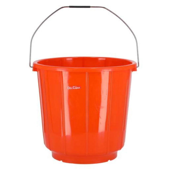 18 Liter Plastic Bucket with Lid and Strong Handle - Red - Souk Al RasBucket