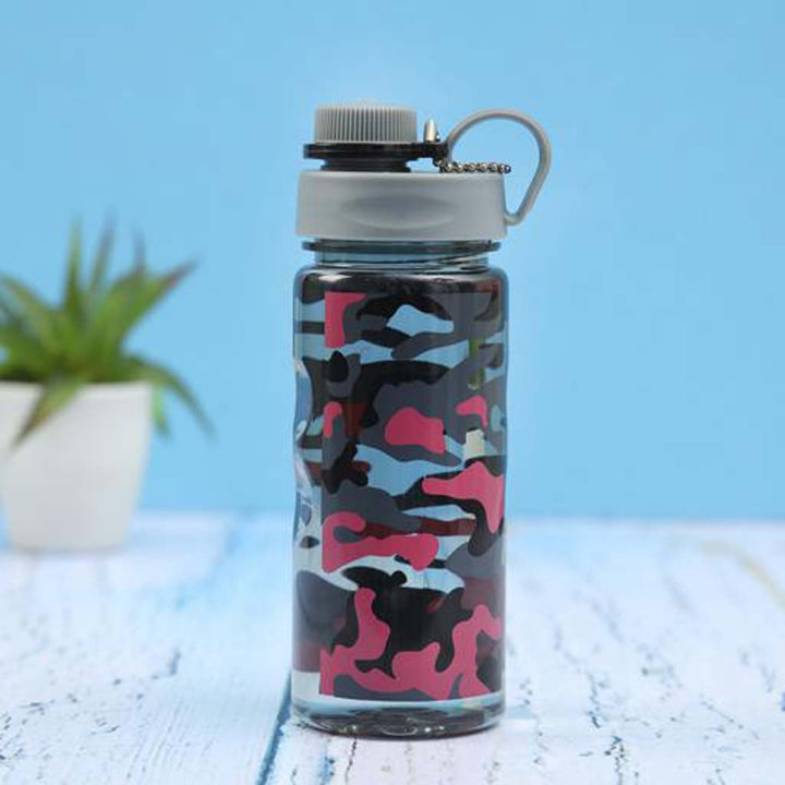 600ml Unbreakable Water Bottle with Food Grade Plastic | Keeps Hot & Cold Drinks | Leak - Proof for Teens, Adults, Sports, Fitness, Gym, Cycling, Outdoors, School, & Office - Souk Al RasWater Bottles