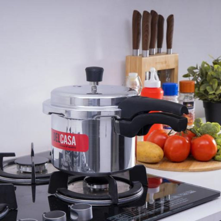 DELCASA 3L Durable Aluminium Pressure Cooker with Anti-Implosion Lid and Comfortable Handle - DC1878  Equipped with Safety Valves for Gas and Induction Cooking