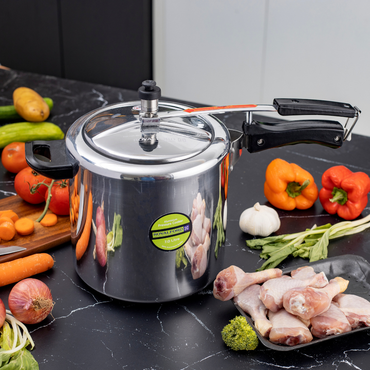 ROYALFORD Aluminium Pressure Cooker| Extra Gasket, Safety Valve | Durable, Comfortable Handles | Steaming, Cooking. 7L