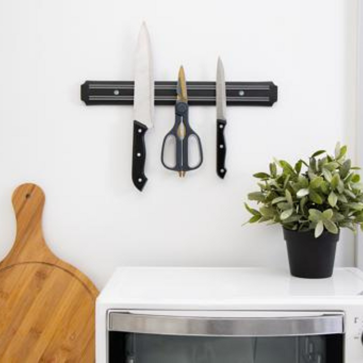 ROYALFORD Magnetic Knife Holder - Wall-Mounted Knife Rack