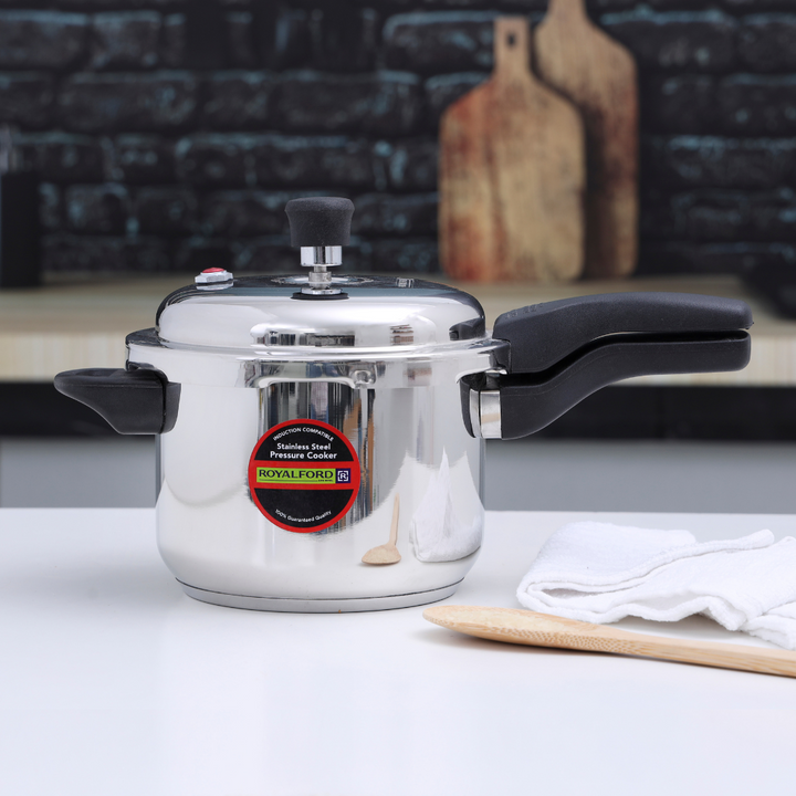 ROYALFORDSSPressureCooker-Safe_Efficient_CompatibleCooking