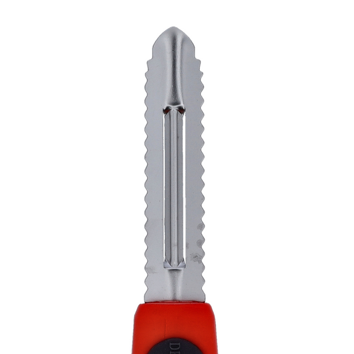 Stainless Steel Swivel Peeler with Elegant Design and PP Handle in UAE