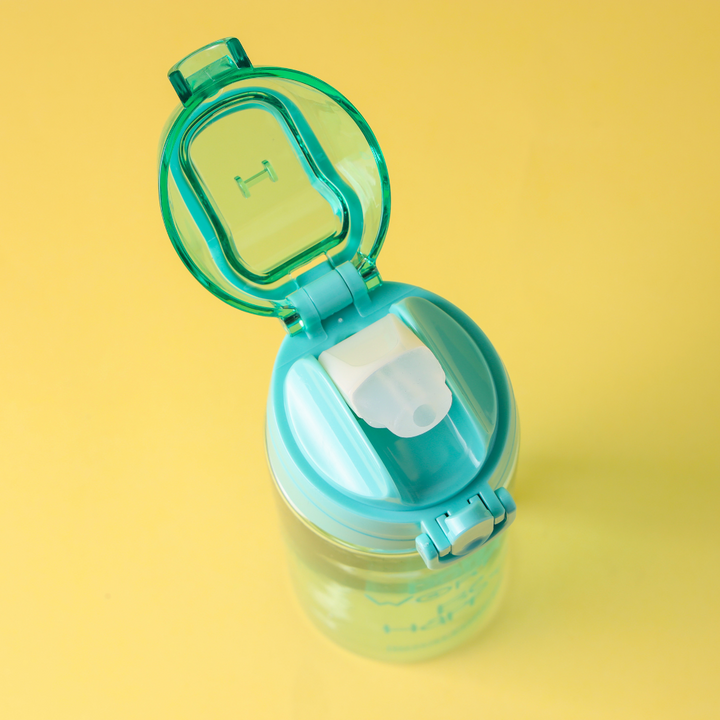 Water Bottle, BPA-Free Plastic Bottle with One-Press Open Lid, Leak-proof 600ml