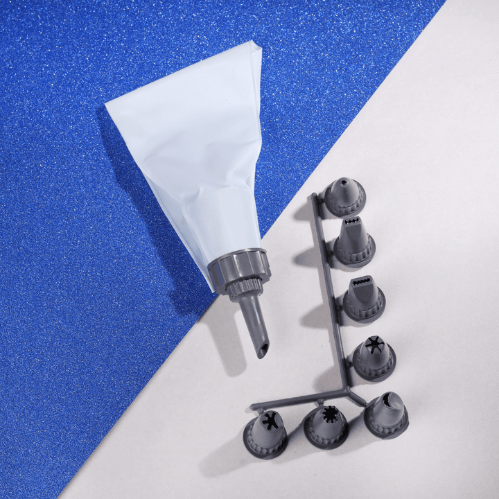 Cake Decorating Icing Bag with Nozzles, Cake Decorating Supplies Kit - Souk Al RasDecorating Tools & Accessories