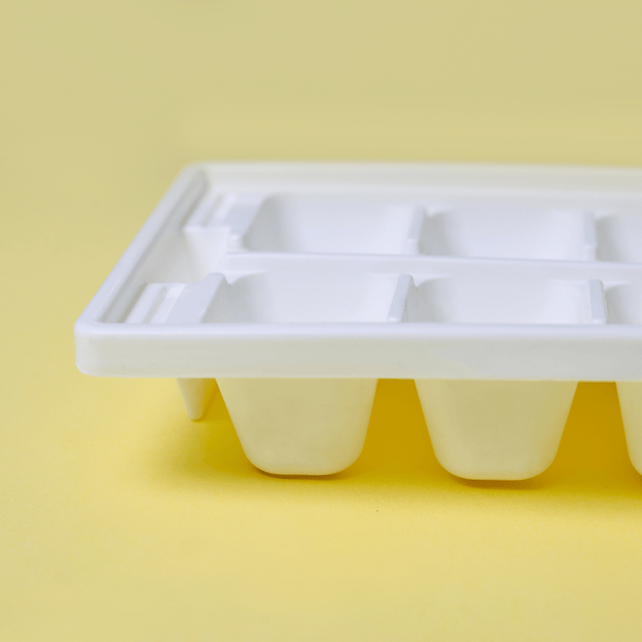 Square Ice Tray 12 compartments - Souk Al RasKitchen Accessories