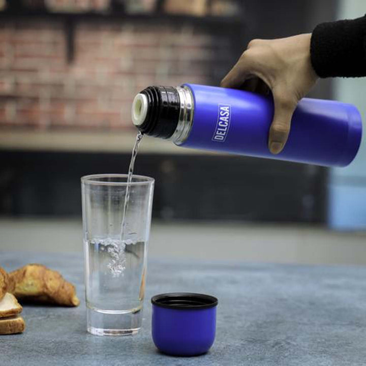 Vacuum Bottle 500ml, Stainless Steel Double Wall, Portable & Leak - Proof, for Hot & Cold Drinks, Ideal for Camping, Hiking. - Souk Al RasWater Bottles